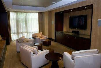 Weichert Suites At Wisconsin Place Chevy Chase Luaran gambar