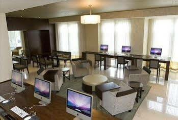 Weichert Suites At Wisconsin Place Chevy Chase Luaran gambar