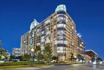 Weichert Suites At Wisconsin Place Chevy Chase Luaran gambar