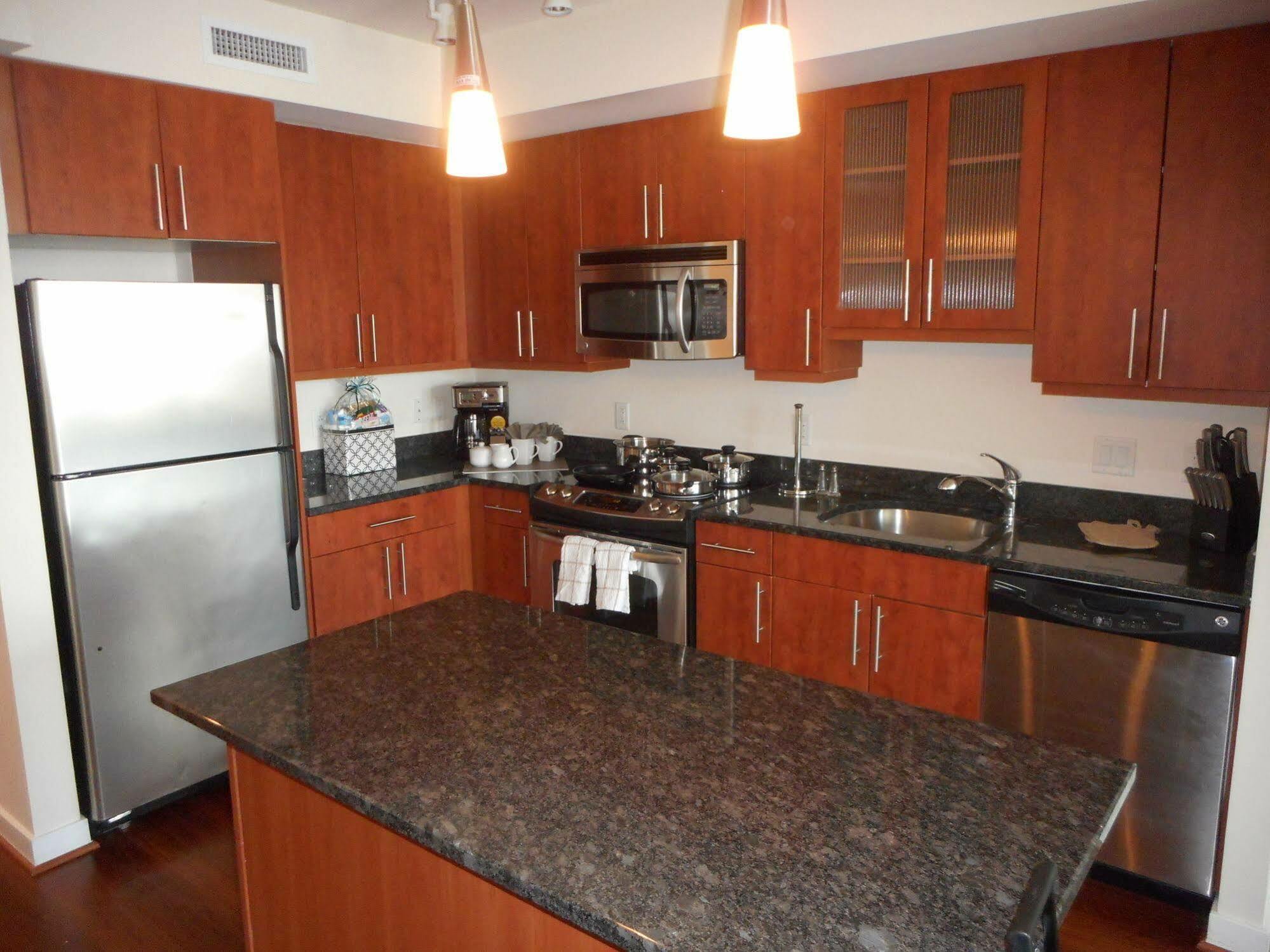 Weichert Suites At Wisconsin Place Chevy Chase Luaran gambar