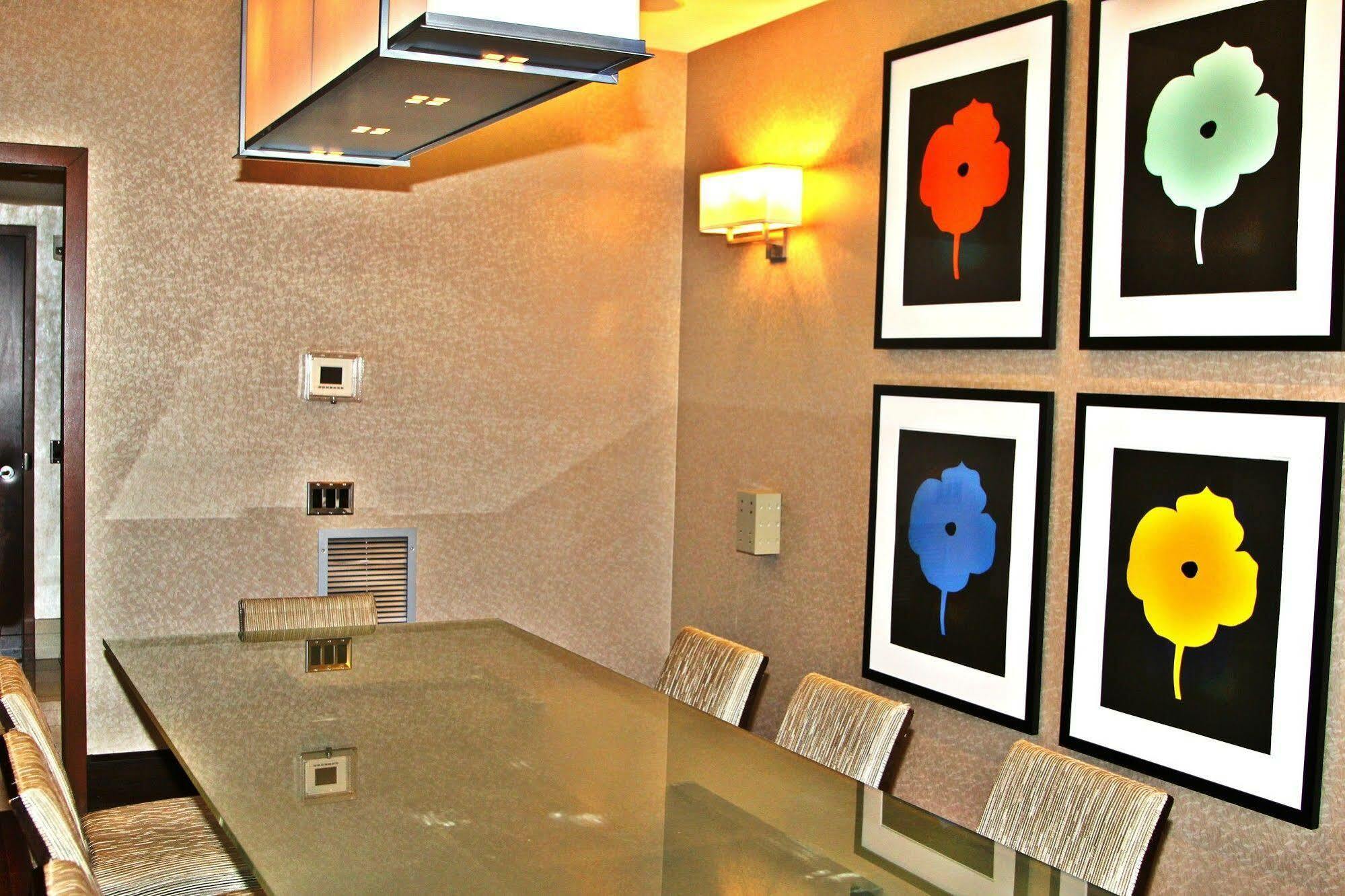Weichert Suites At Wisconsin Place Chevy Chase Luaran gambar